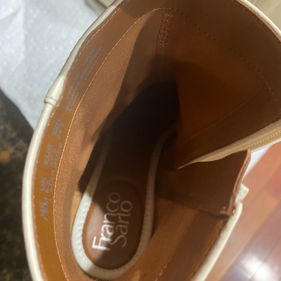 Franco Sarto L-Marquee Block Heel Bootie - Picture 5 of 12